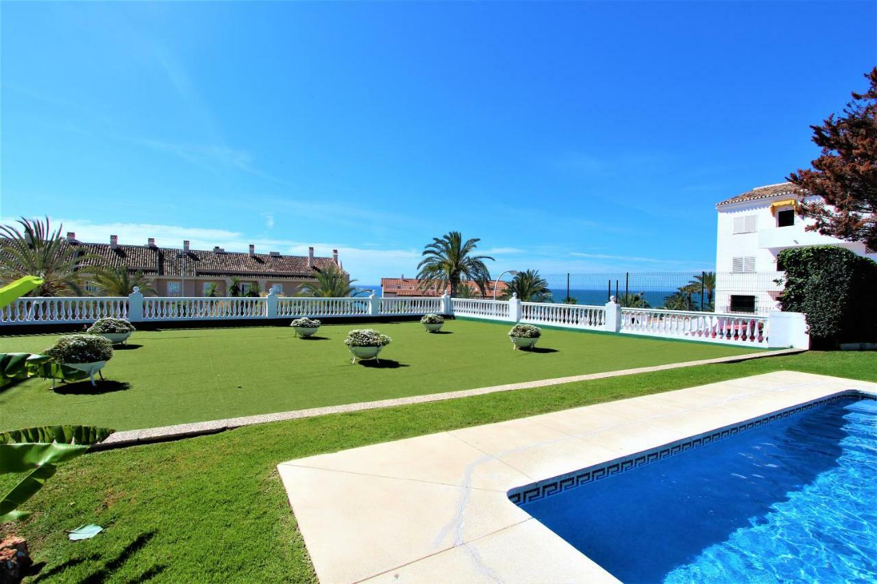 Apartamentos Los Cisnes - 2º Linea De Playa - Perfecta Ubicacion Benalmádena Exterior photo