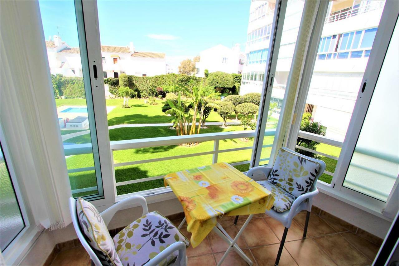 Apartamentos Los Cisnes - 2º Linea De Playa - Perfecta Ubicacion Benalmádena Exterior photo