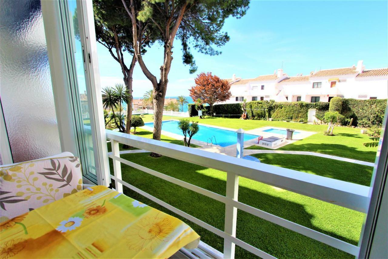 Apartamentos Los Cisnes - 2º Linea De Playa - Perfecta Ubicacion Benalmádena Exterior photo