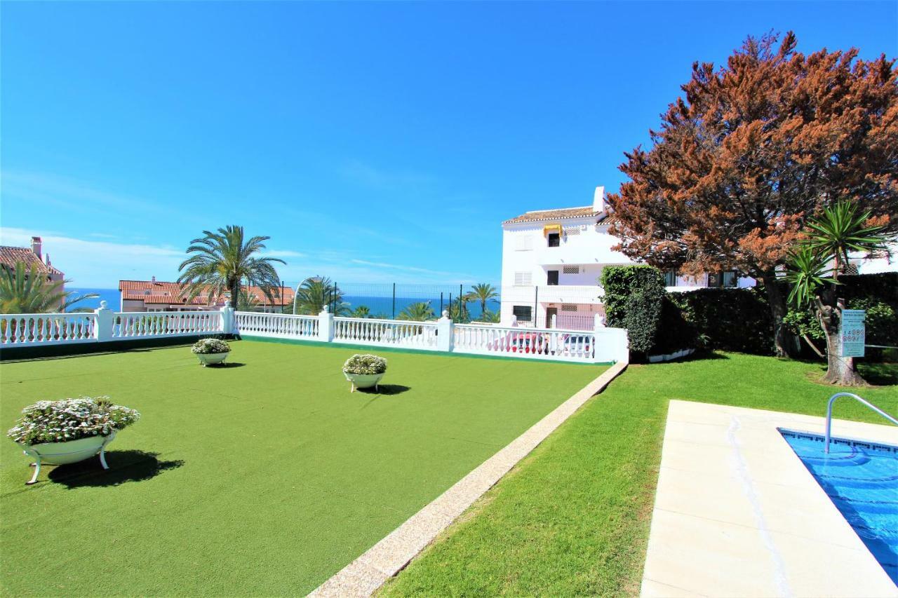 Apartamentos Los Cisnes - 2º Linea De Playa - Perfecta Ubicacion Benalmádena Exterior photo